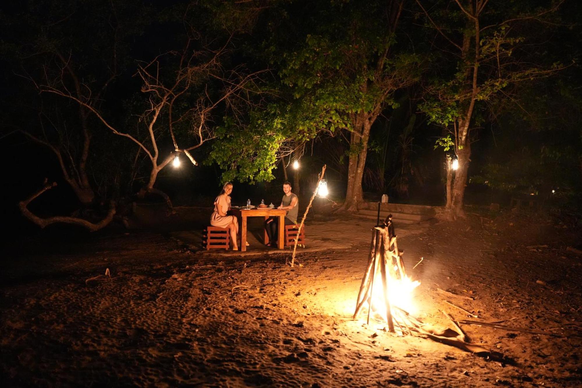 River Paradise Safari House With Cooking Class Udawalawe Exterior foto